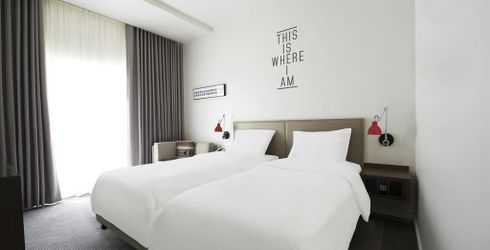 hotel room image