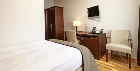 hotel room image