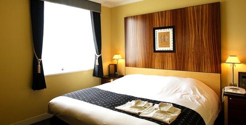 hotel room image