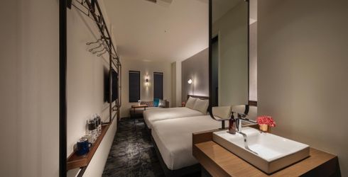 hotel room image