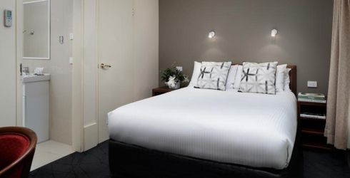 hotel room image