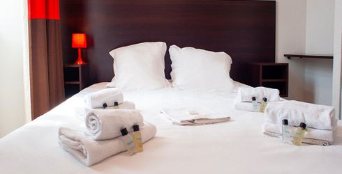 hotel room image