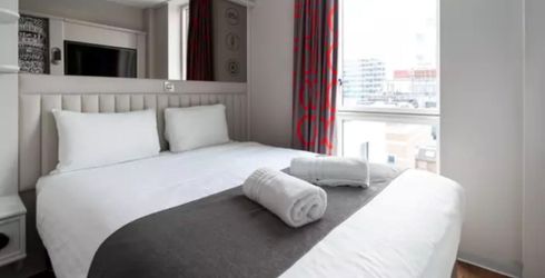 hotel room image