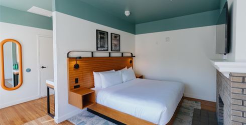hotel room image