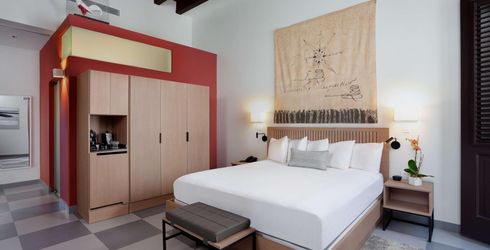 hotel room image