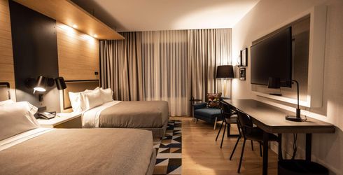 hotel room image