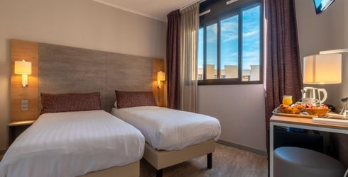 hotel room image