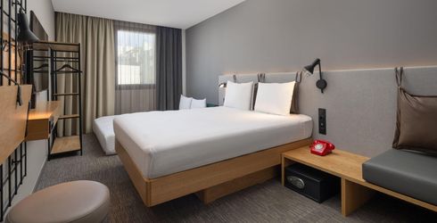 hotel room image