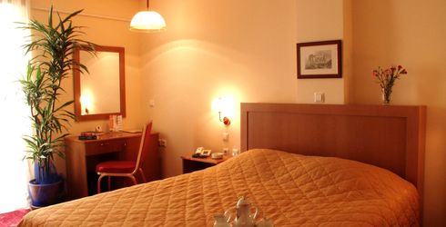 hotel room image