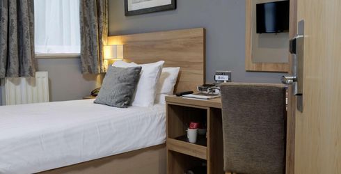 hotel room image