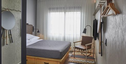 hotel room image