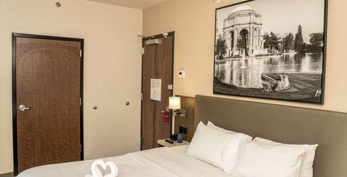 hotel room image