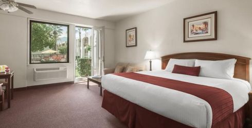 hotel room image