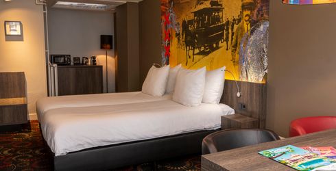 hotel room image