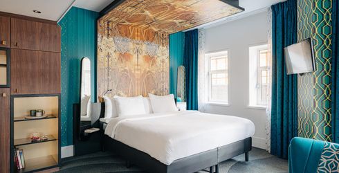 hotel room image