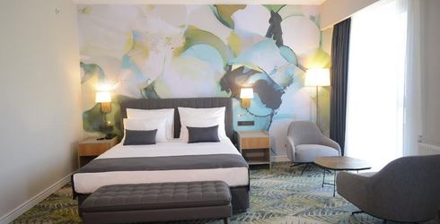 hotel room image