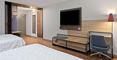 hotel room image
