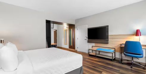 hotel room image