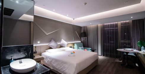 hotel room image