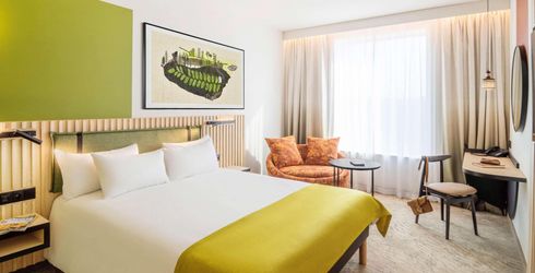 hotel room image