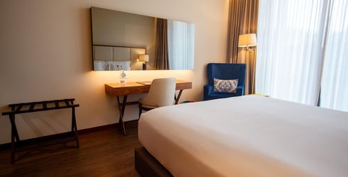 hotel room image