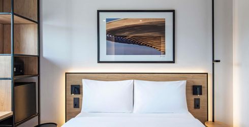 hotel room image