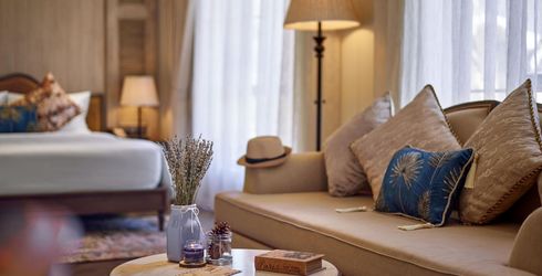 hotel room image
