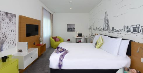 hotel room image
