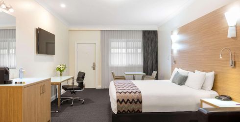 hotel room image
