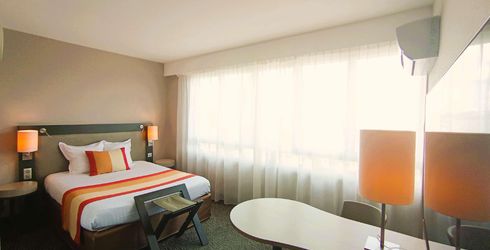 hotel room image