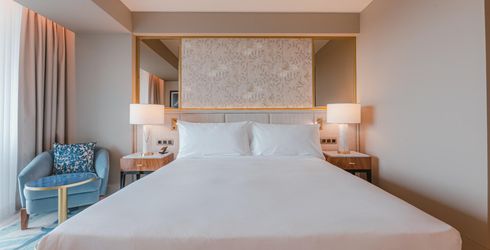 hotel room image