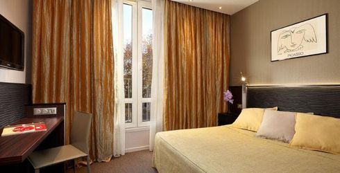 hotel room image