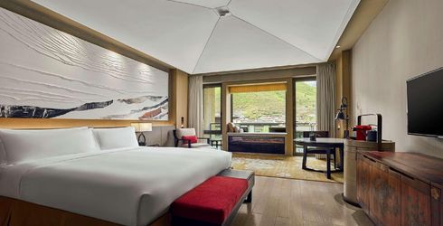 hotel room image