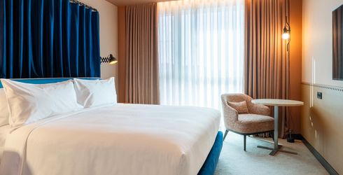 hotel room image