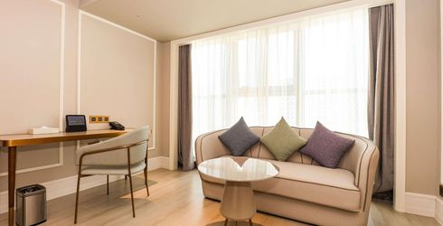 hotel room image