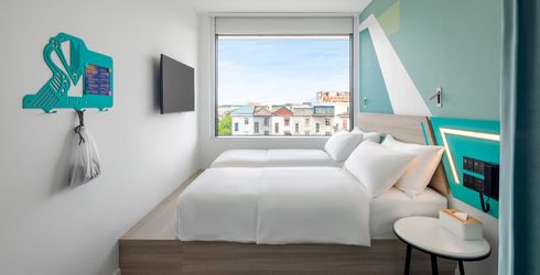 hotel room image