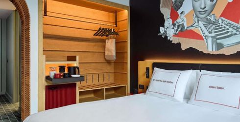 hotel room image