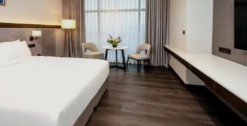 hotel room image