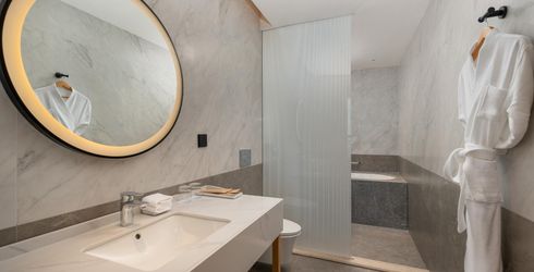 hotel room image