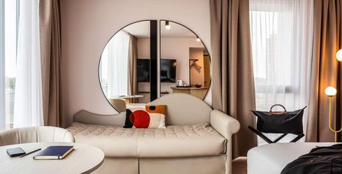 hotel room image