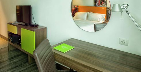 hotel room image