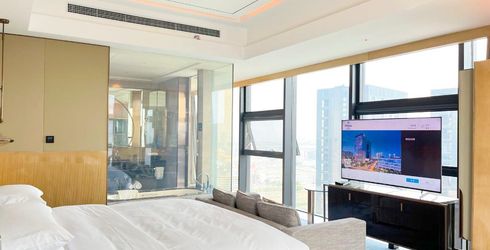 hotel room image
