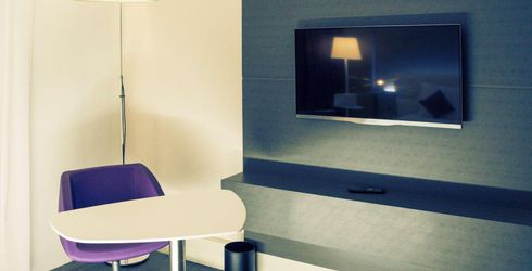hotel room image