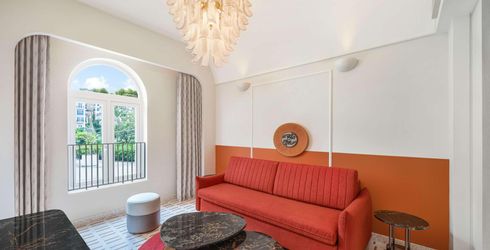 hotel room image