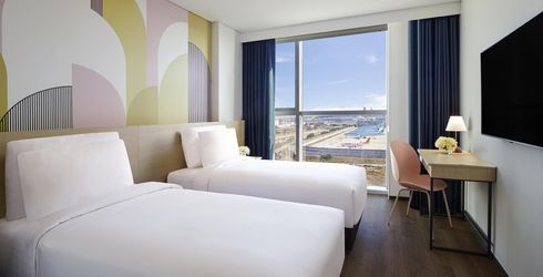 hotel room image