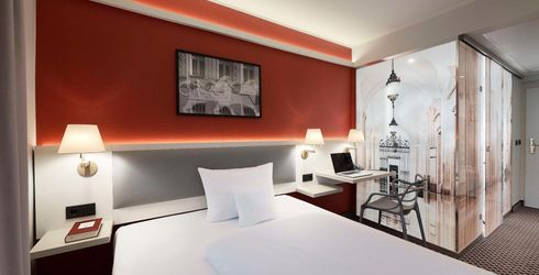 hotel room image
