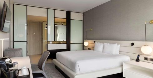 hotel room image