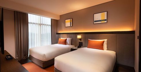 hotel room image