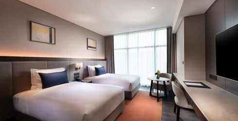 hotel room image