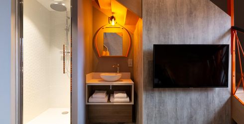 hotel room image